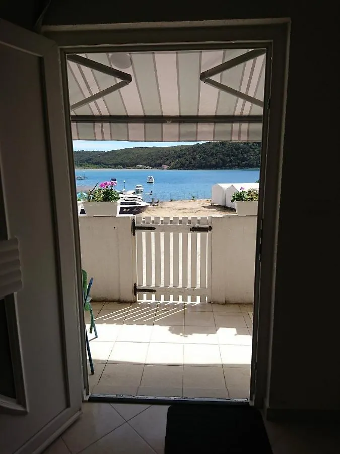 Apartment Marta Kampor Croatia