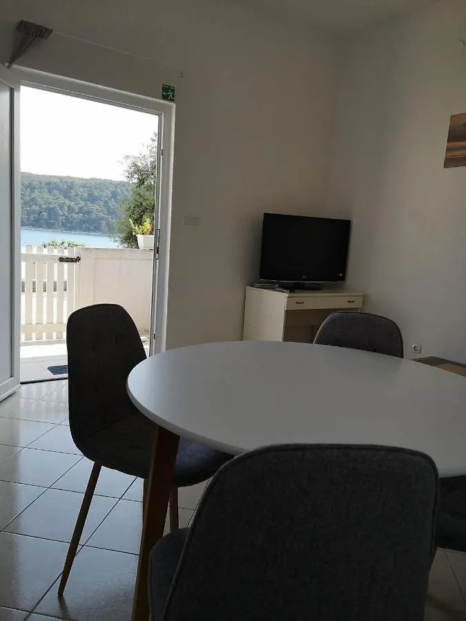 Apartment Marta Kampor 0*,  Croatia